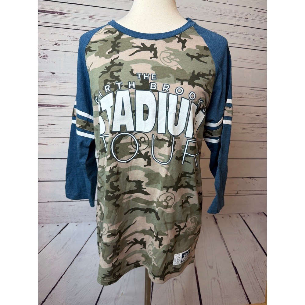 Garth Brooks Stadium Tour T-Shirt Large Camo Raglan Tee Shirt Womens Concert